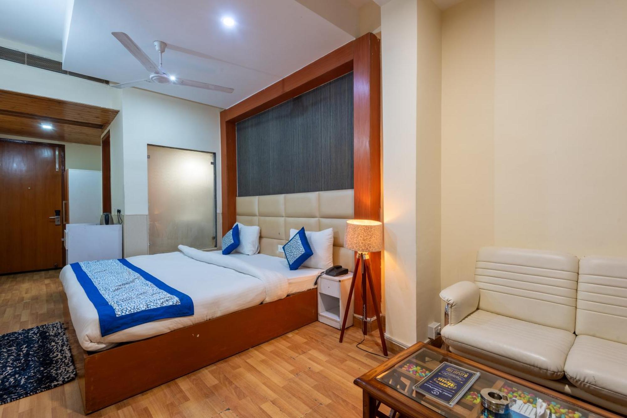 Hotel Oyster Pearl I Near Medanta Hospital I Sec-39 I Gurgaon Exterior foto