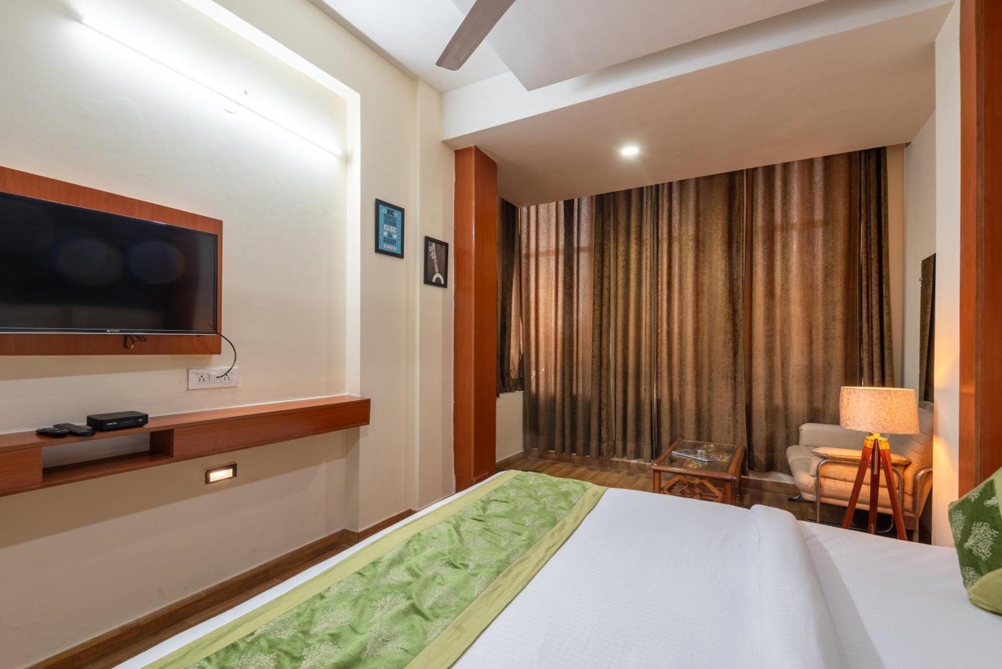Hotel Oyster Pearl I Near Medanta Hospital I Sec-39 I Gurgaon Exterior foto