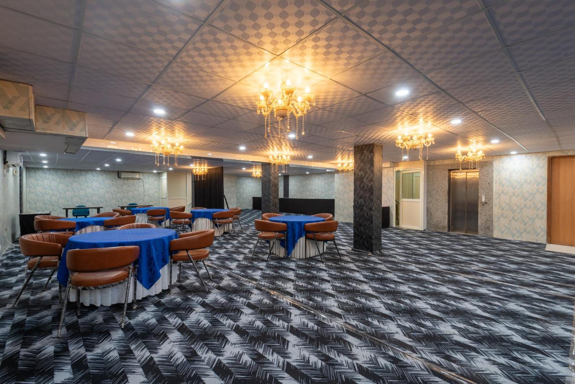 Hotel Oyster Pearl I Near Medanta Hospital I Sec-39 I Gurgaon Exterior foto
